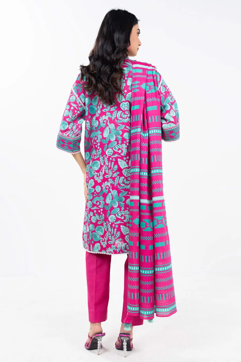 3 Piece Printed Khaddar Suit With Printed Light Khaddar Dupatta