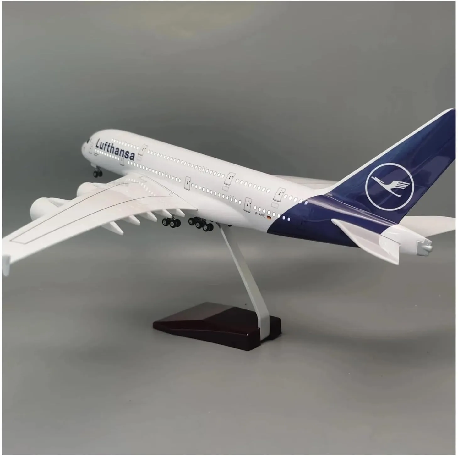 47CM for Lufthansa A380 Light Aircraft Collection Display Airplane Toys Desktop Display Decorations Airplanes(with lamp)