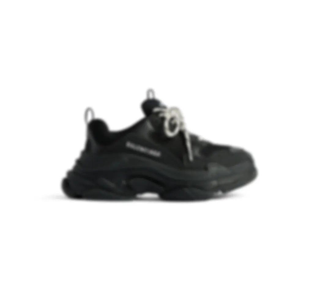 B********a S Sneaker