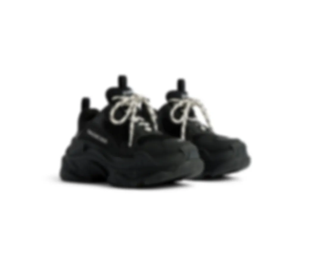 B********a S Sneaker