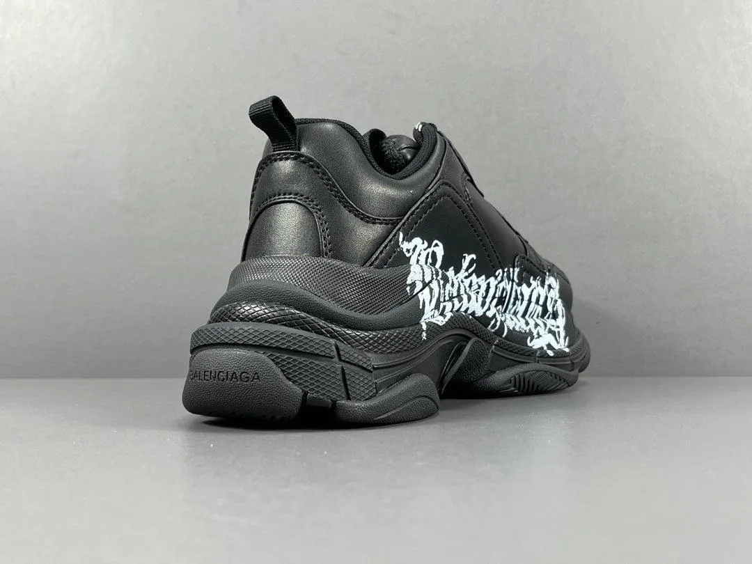 BALENCIAGA TRIPLE S SNEAKER