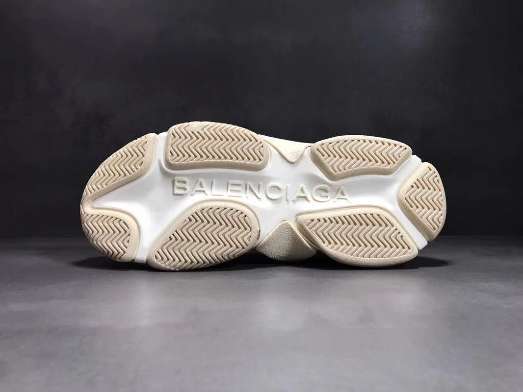 BALENCIAGA TRIPLE S SNEAKER