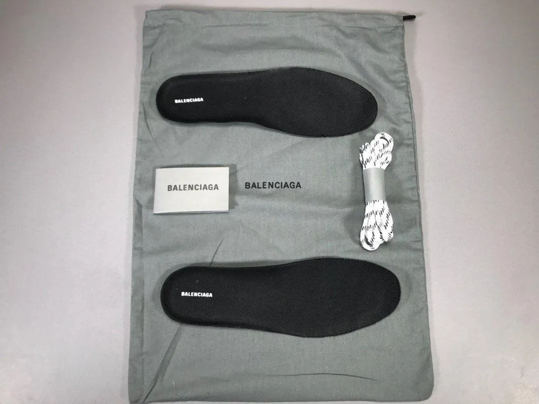 BALENCIAGA TRIPLE S SNEAKER