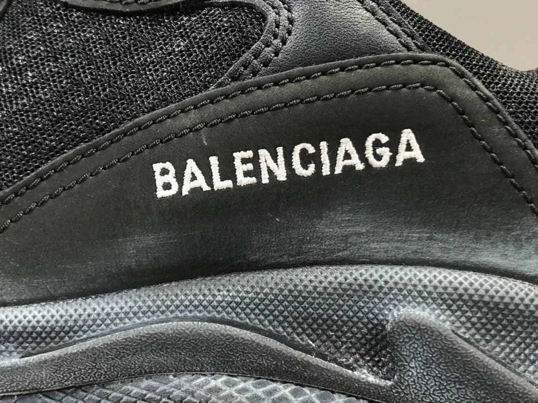 BALENCIAGA TRIPLE S SNEAKER