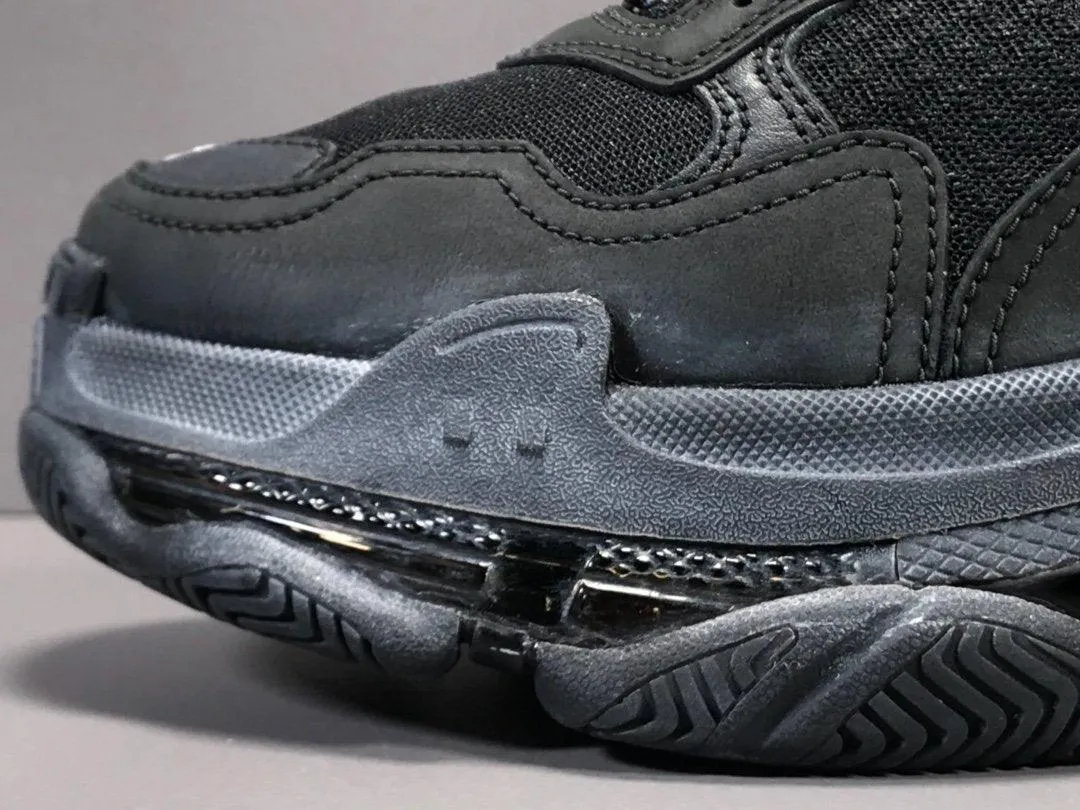 BALENCIAGA TRIPLE S SNEAKER