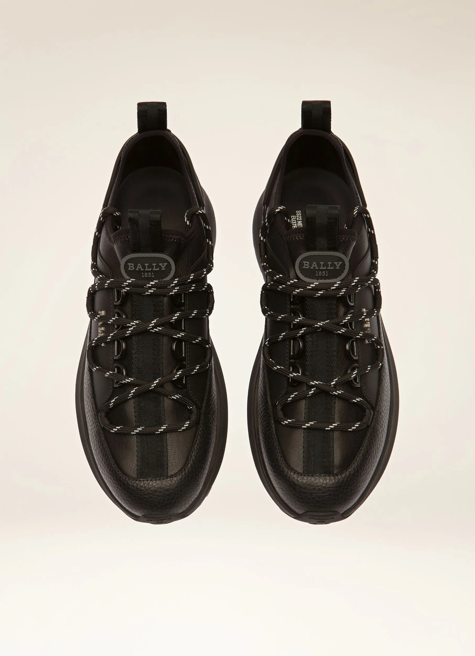 Delys Leather Sneakers In Black
