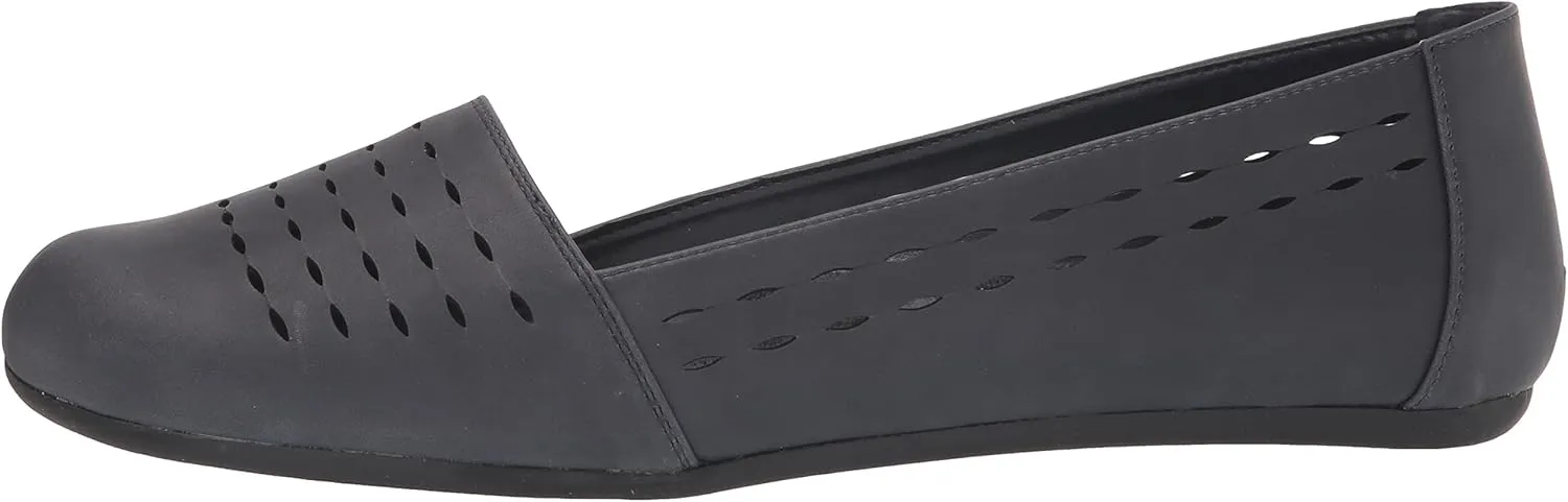 Easy Street Women's Isha Ballet Flat