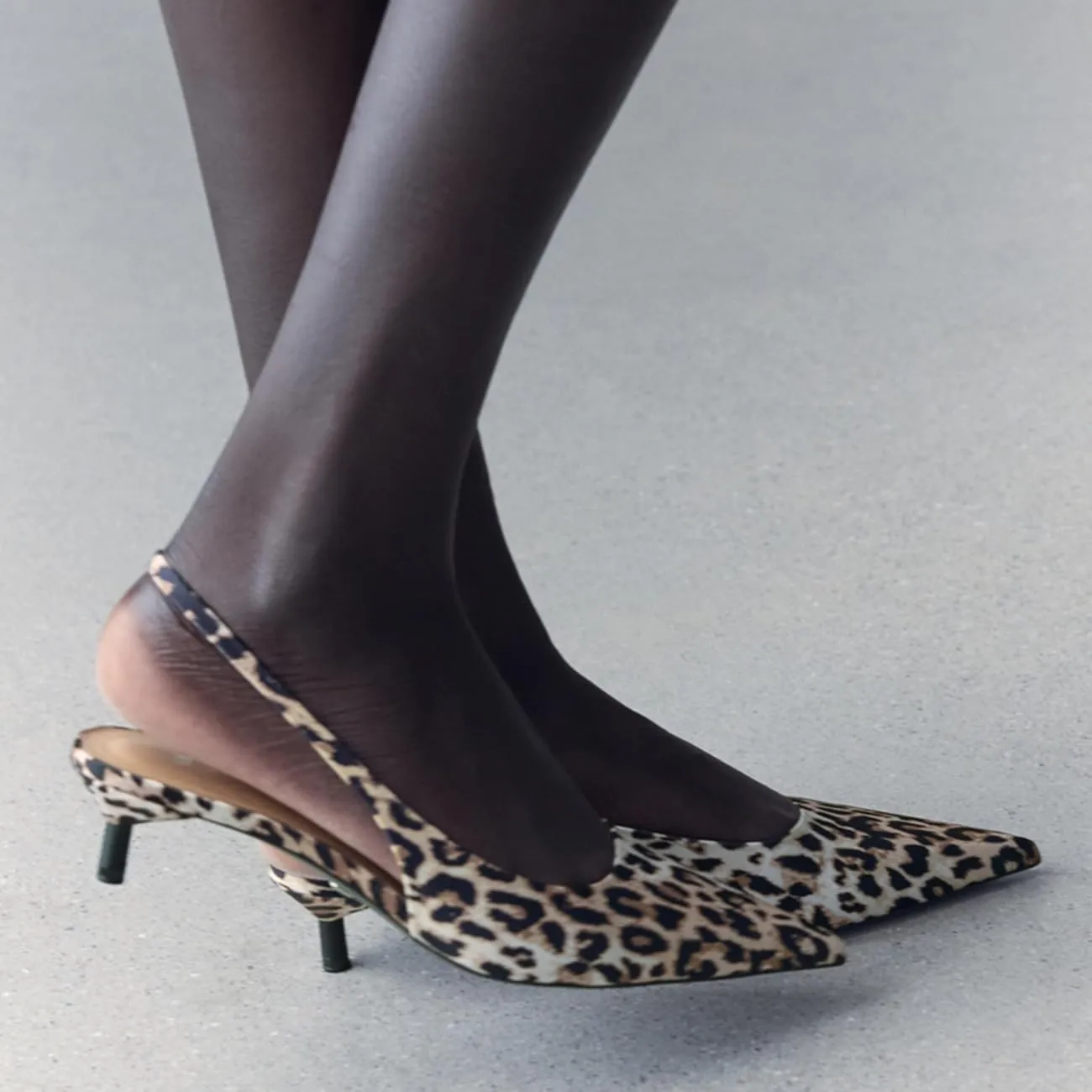 Fashion Leopard Print Slingback Pumps Shoes for Women Pointed Toe Kitten Heels