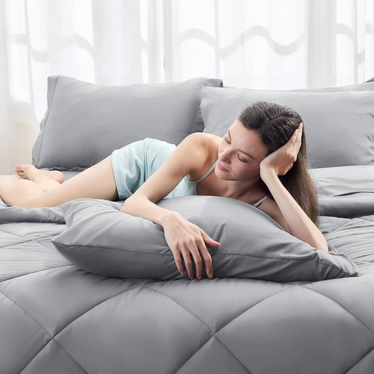 HEVUMYI Light Grey Queen Comforter Set - 7-Piece All Season Bed in a Bag Queen, Ultra Soft Bedding Set with Comforter, Flat Sheet, Fitted Sheet, Pillowcases, Pillow Shams, Light Gray