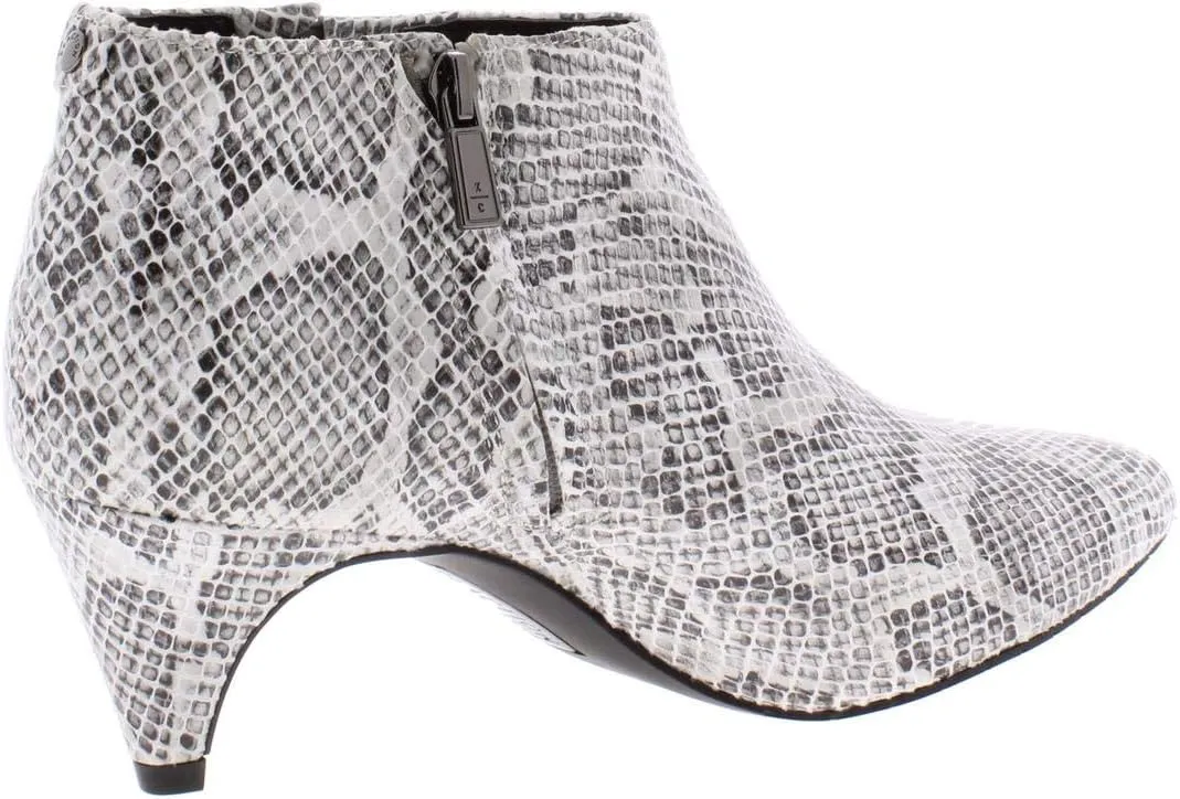 Kenneth Cole Women's Kick Shootie Ankle Boot