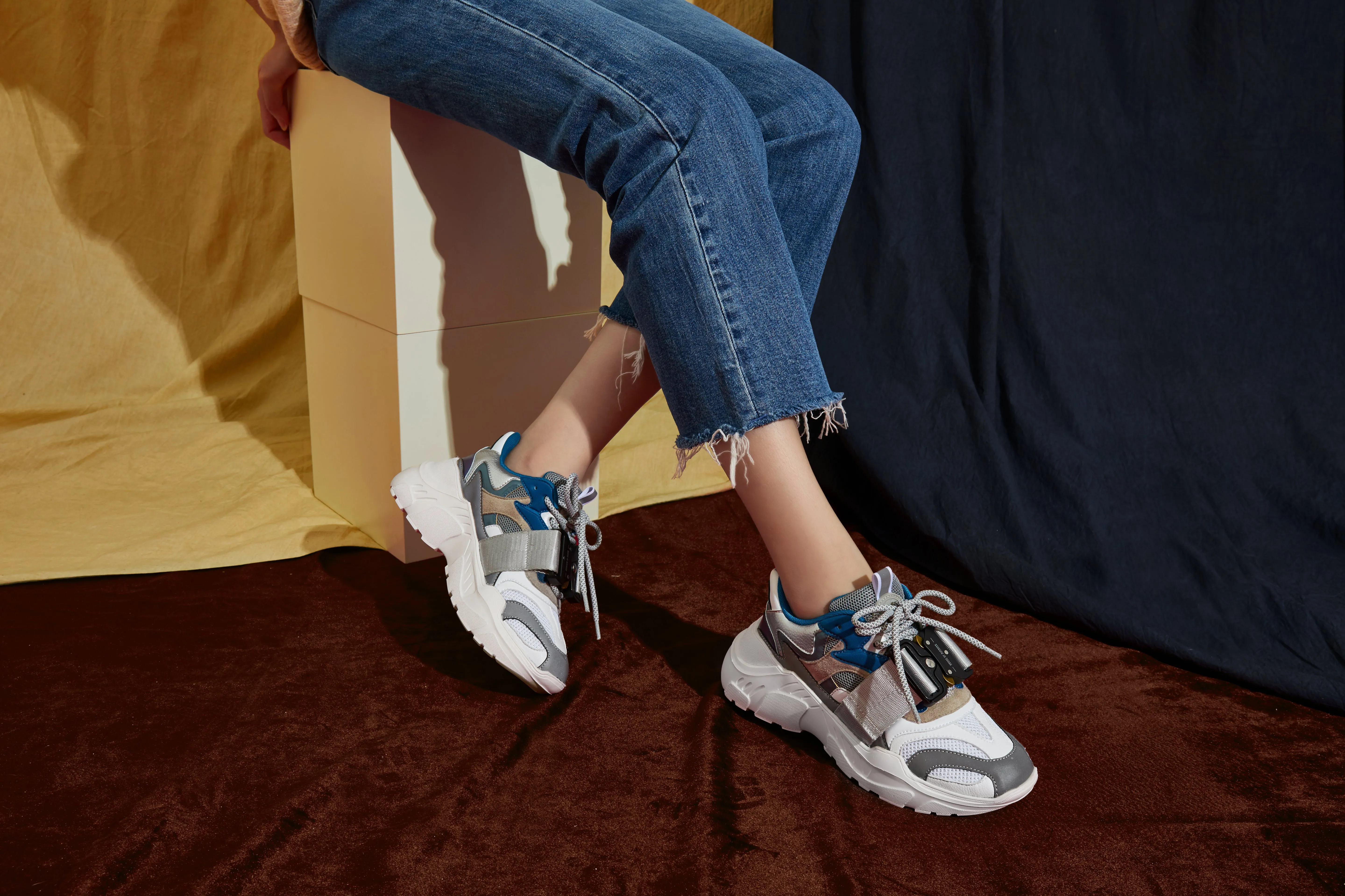 Ladies Buckle Chunky Sneaker 5536