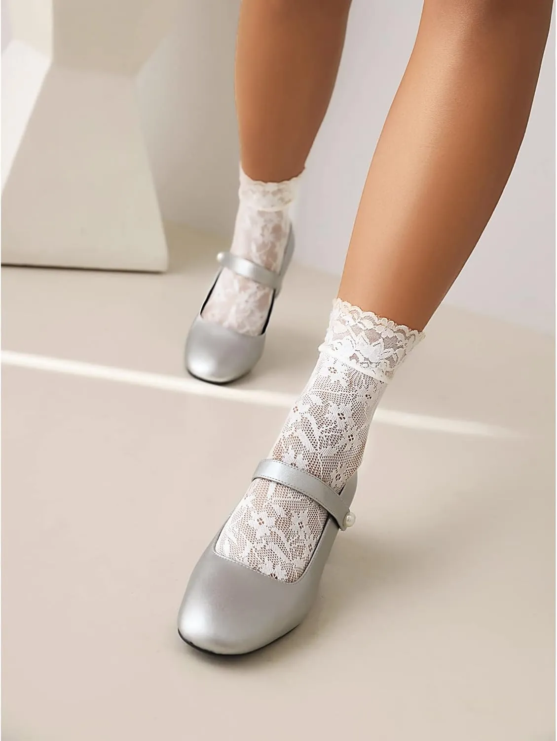 Naiyee Mary Jane Shoes Women Chunky Heel Ankle Strap Dress Shoes for Women Low Heels Close Rounded Toe Pumps