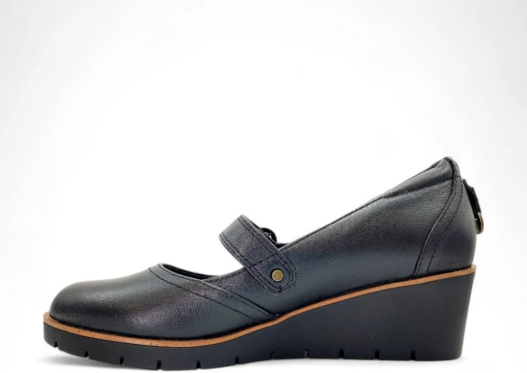 Revere Alicante Women's Leather Mary Janes - Orthotic-Friendly with Adjustable Strap and Cushioned Forefoot