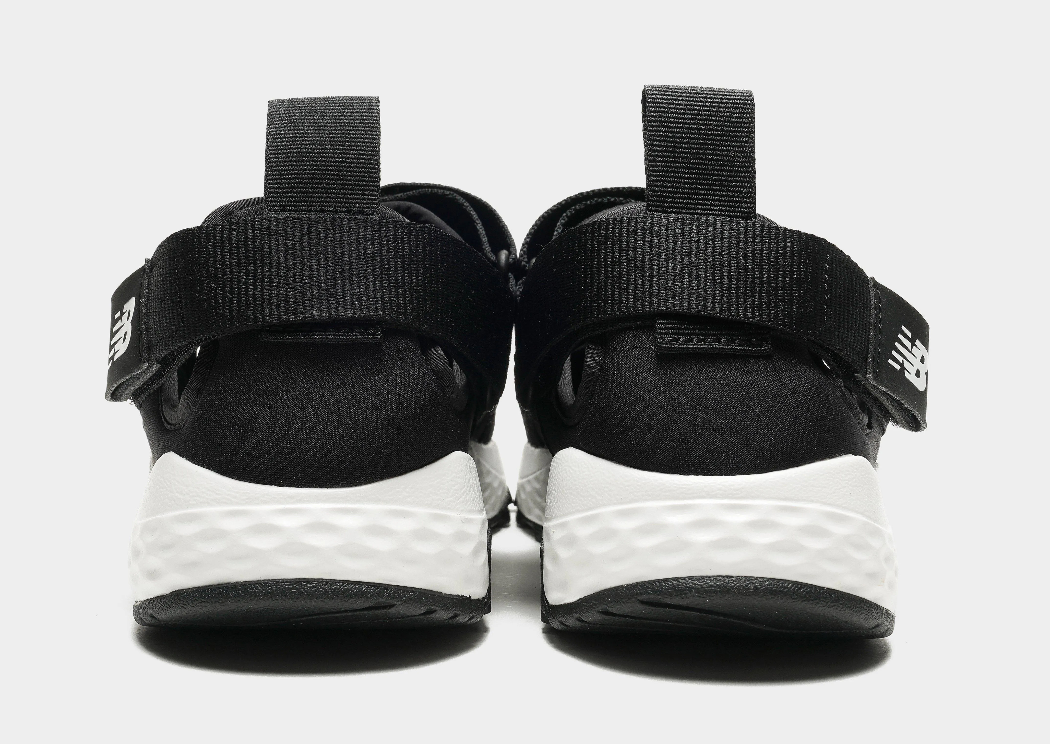 UA710 Women's