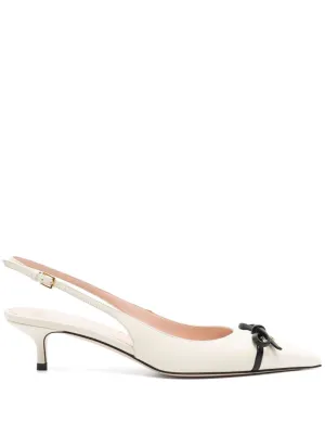 Valentino Garavani Beepty Leather Slingback Pumpar