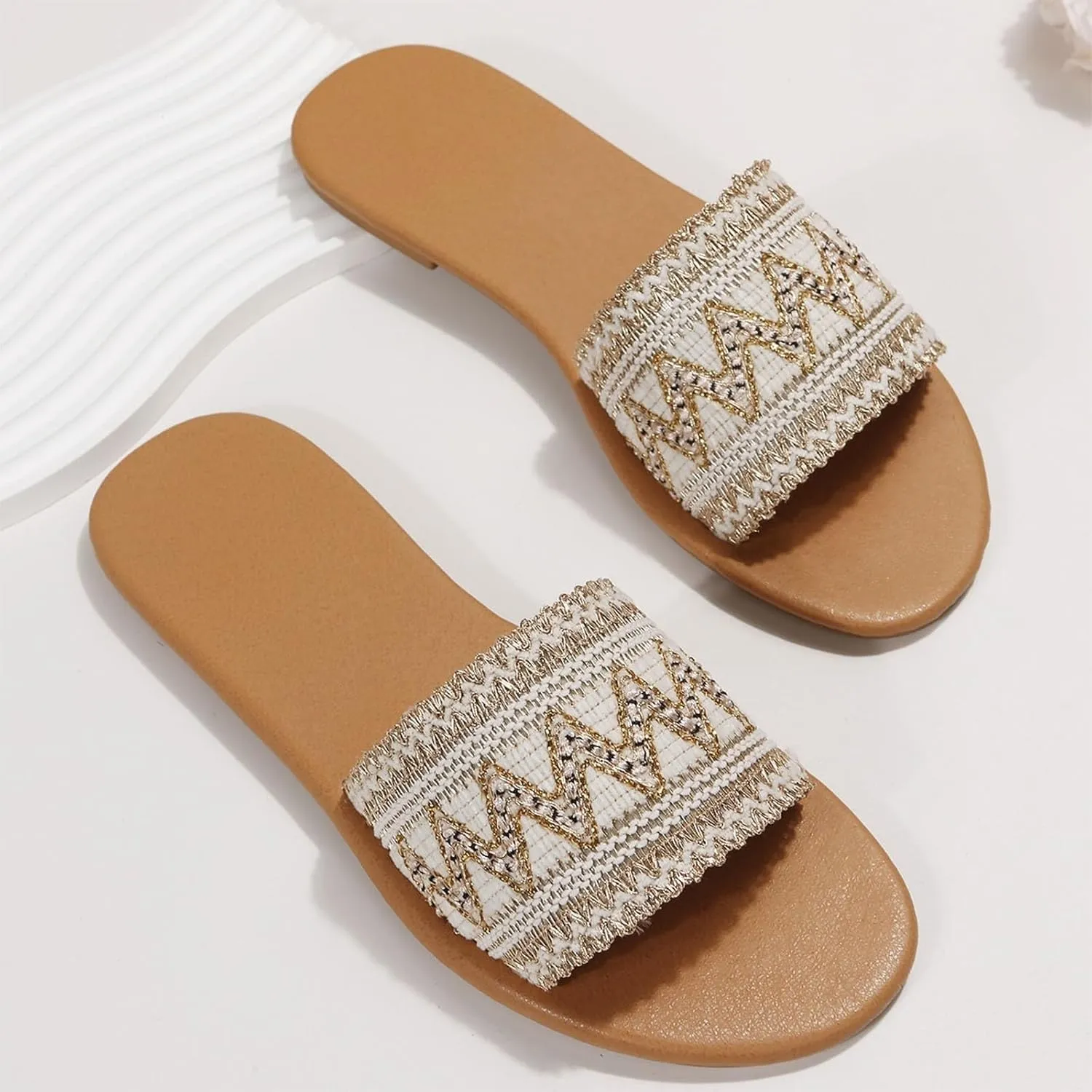 Women's Bohemian Slippers Fashionable Embroidered Beads Beach Slippers Yoga Mat Dress Sandals Walking Sandals