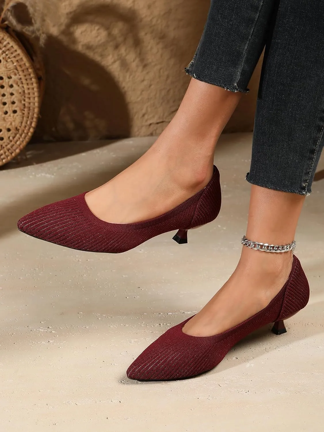 Women's Closed Toe Low Kitten Pumps Comfortable Pointed Toe Work Office Heels Shoes for Women Casual Slip On Knitted Kitten Heels Daily Dress Shoes