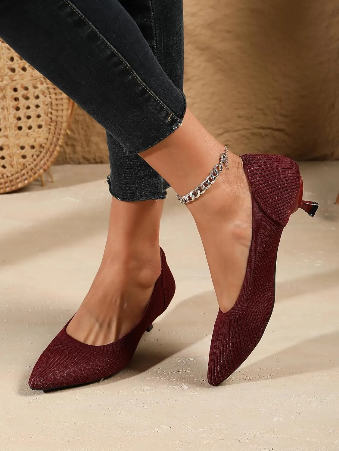 Women's Closed Toe Low Kitten Pumps Comfortable Pointed Toe Work Office Heels Shoes for Women Casual Slip On Knitted Kitten Heels Daily Dress Shoes